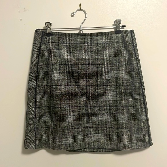 Banana republic skirt. Size: 0 - Picture 1 of 7